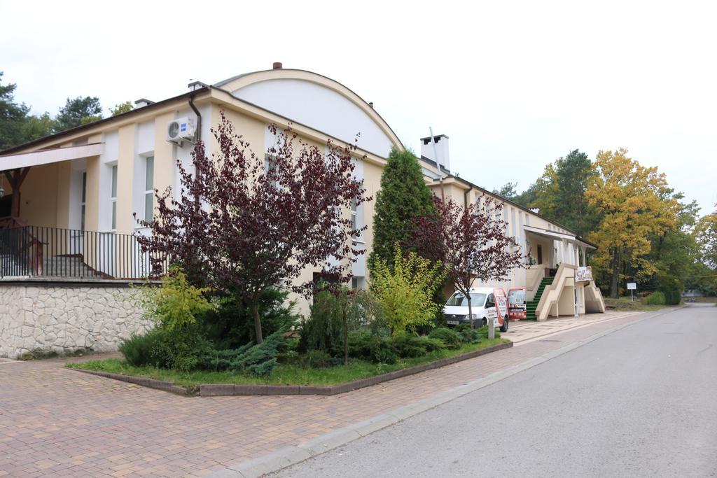 Hotel Lachowka Krepiec ภายนอก รูปภาพ